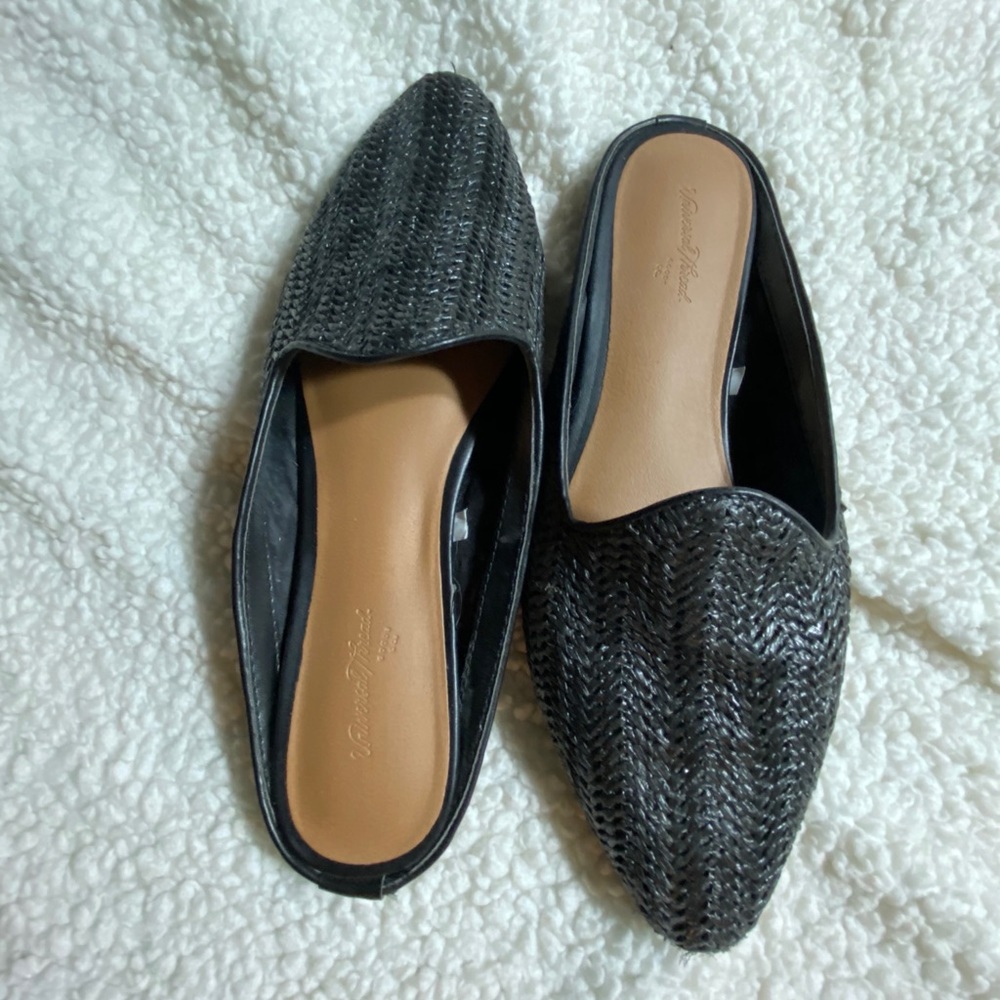 American Eagle flat mules